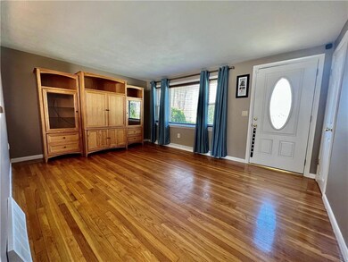 28 Orrin St, Warwick, RI 02889 - photo 7