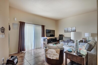 2451 E 7th St-7