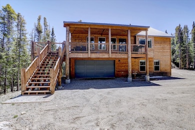 Beautiful Log sided 3 bed 3 bath cabin!