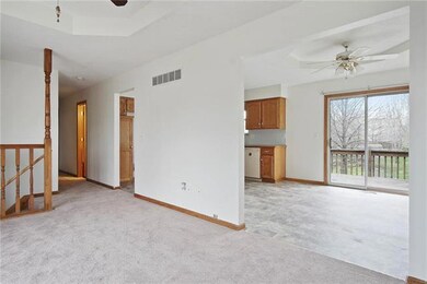 102 S Huntsman Blvd, Raymore, MO 64083 - photo 6