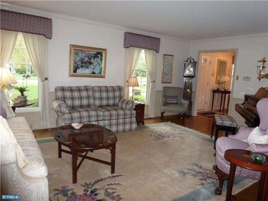 337 Evergreen Dr, North Wales, PA 19454 - photo 3