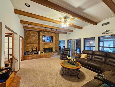 1910 Gwenda Dr, Carlsbad, NM 88220 - photo 3