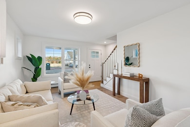 27 Feldspar Ln unit 14, Cumberland, ME 04021 - photo 2