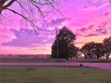 27491 New Lancaster Rd, Louisburg, KS 66053 - photo 5