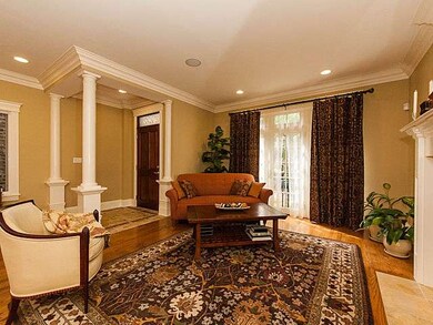 4909 N Hoyne Ave, Chicago, IL 60625 - photo 3