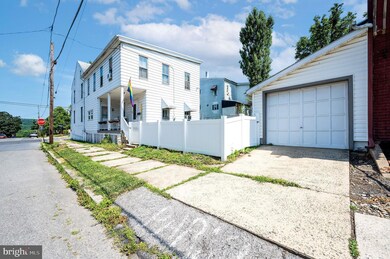 101 E Mifflin St, Orwigsburg, PA 17961 - photo 2