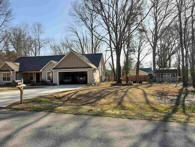 1011 Oak Hill Ln, Madison, GA 30650 - photo 2