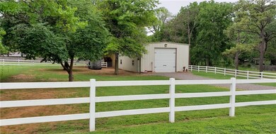 876 Squirrel Ct, Tuttle, OK 73089 - photo 4