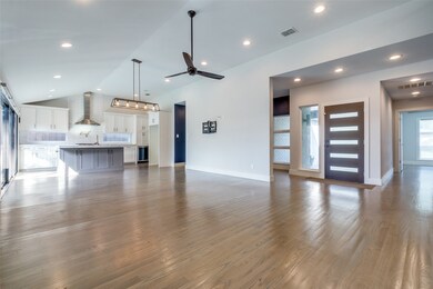 6912 Inverness Ln, Dallas, TX 75214 - photo 2