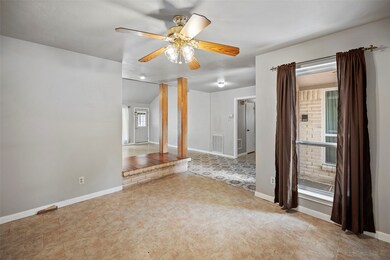 7443 Woodoak Dr, Houston, TX 77040 - photo 4