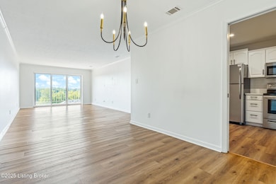 3030 Breckenridge Ln unit 516-2, Louisville, KY 40220 - photo 2