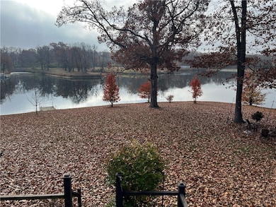 2095 N 2085 St, Saint Elmo, IL 62458 - photo 4