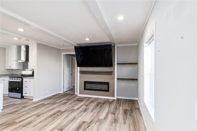 513 W North 1st St, Stewardson, IL 62463 - photo 4