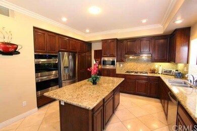 Custom Kitchen-Granite Counter Tops-Appliances Sta