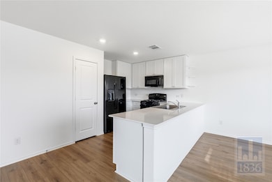 2213 Cyclone Dr, Lockhart, TX 78644 - photo 6