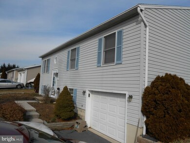 3516 Brook St, Greencastle, PA 17225 - photo 4