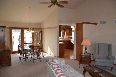 565 Oakwood Dr, Oregon, WI 53575 - photo 6