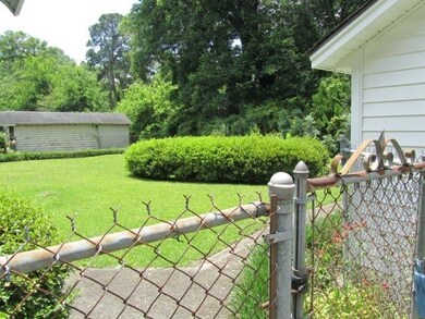 1071 Macon Ave, Macon, GA 31204 - photo 2
