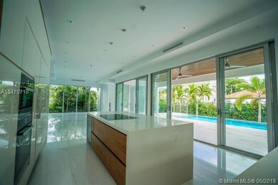 725 Woodcrest Rd, Key Biscayne, FL 33149 - photo 4