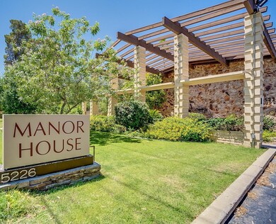 Manor House on 20th St.