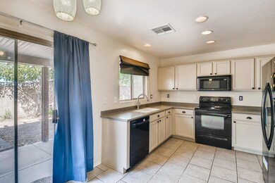 06 Kitchen 1599086661862