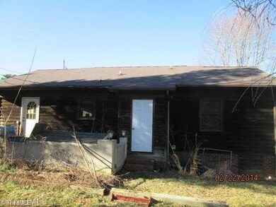 176 Persimmon Cir, Statesville, NC 28625 - photo 2