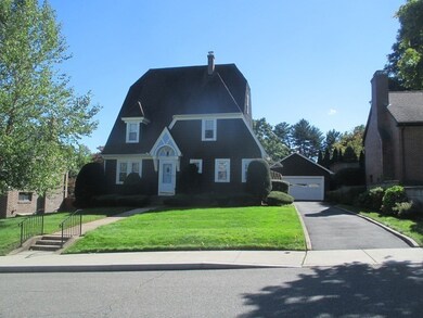 32 Lindbergh Ave, Holyoke, MA 01040 - photo 2