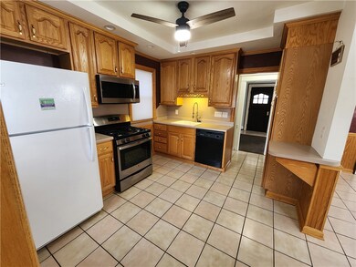 Great functional kitchen.