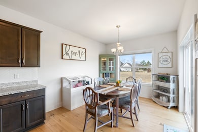 Eat in kitchen