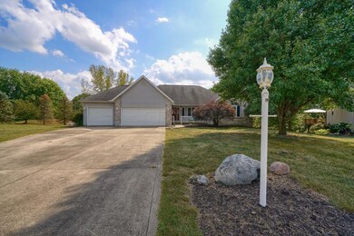 1081 Ridge Dr, Circleville, OH 43113 - photo 3