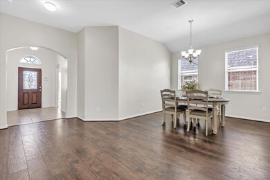 4703 Bella Ct, Alvin, TX 77511 - photo 5