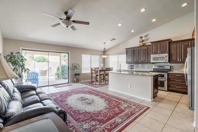 2466 S Rowen Mesa AZ 85209 USA-large-005