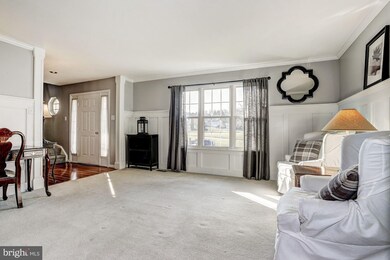 412 Hawkins St, Sykesville, MD 21784 - photo 6