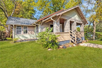 2330 SW 9th St, Des Moines, IA 50315 - photo 2