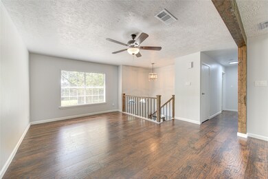 236 E Castle Harbour Dr, Friendswood, TX 77546 - photo 6