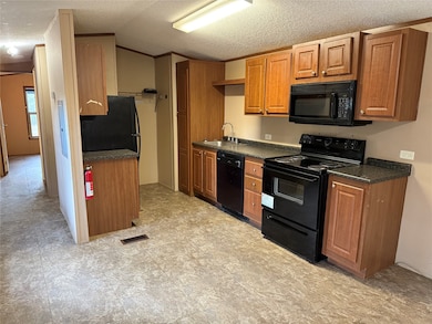 3708 Commerce St, Damon, TX 77430 - photo 2