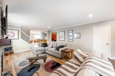 4_Living-Room_high_3677627