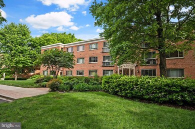 2711 Ordway St NW unit 311, Washington, DC 20008 - photo 2