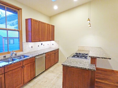 OM28KitchenSouth