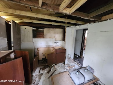 1322 W 5th St, Jacksonville, FL 32209 - photo 4