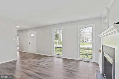 6128 Tamar Dr, Columbia, MD 21045 - photo 6