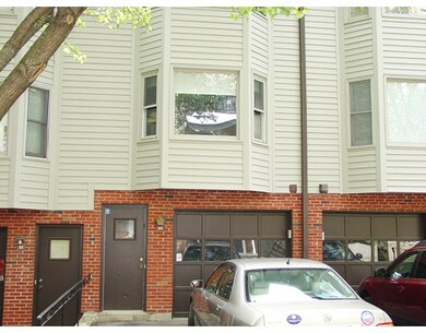 50 Regent Cir unit 50, Brookline, MA 02445 - photo 2