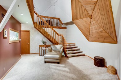 263 Melody Ln, Carpentersville, IL 60110 - photo 2