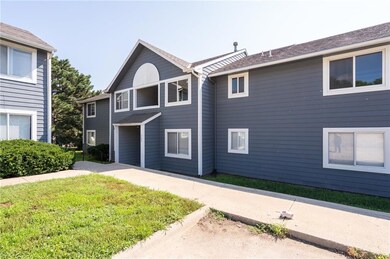 501 Colorado St unit 4, Lawrence, KS 66044 - photo 2