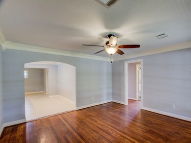 4706 Billingsley St, Houston, TX 77009 - photo 5