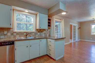 1529 SE Ramsay Rd, Bend, OR 97702 - photo 7