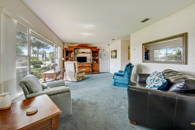 Family Room w Large Window