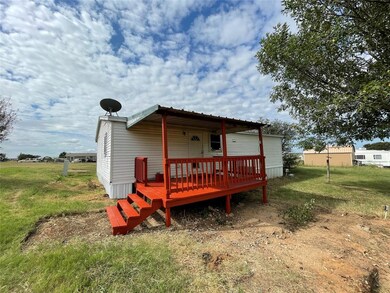 covered deck in back