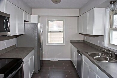 full kitchen