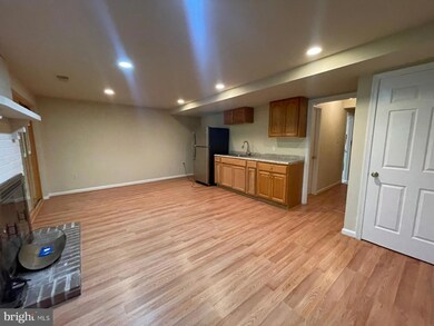 11555 Pine Cone Ct, Reston, VA 20191 - photo 5